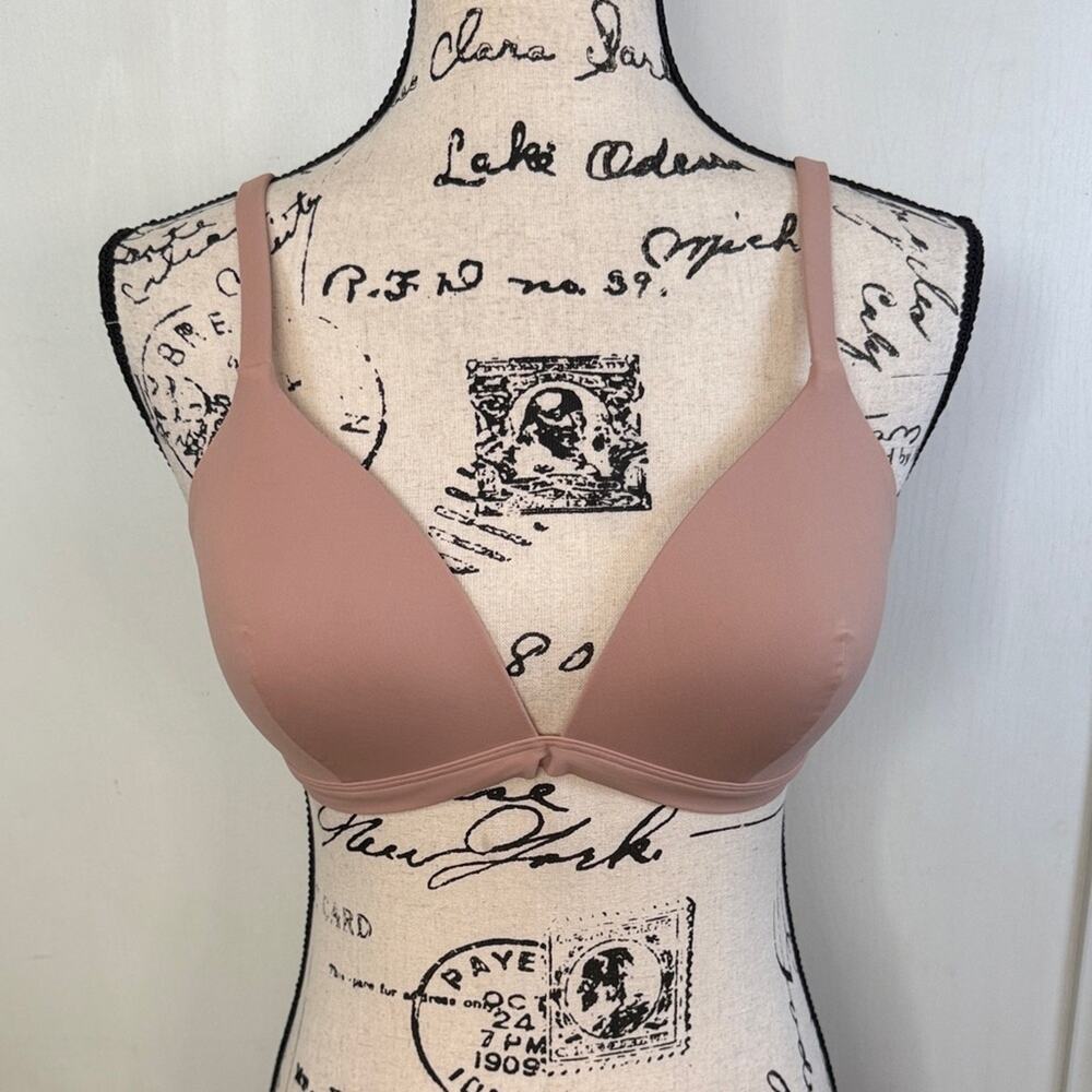 NEW! Lululemon Waterside Swim Top Women's C-Cup size 10